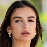 Alexandra Nicole Nagie