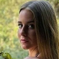 Amanda Berecz Nagie