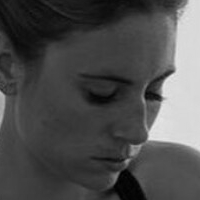 Amelia Flower Nagie