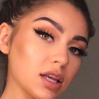 Andrea Russett Nagie