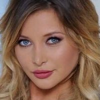 Anna Polina Nagie