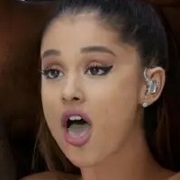 Ariana Grande Nagie