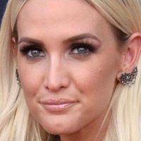 Ashlee Simpson Nagie