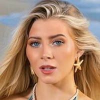 Bella Lyn Nagie