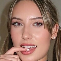 Bella Reid Nagie