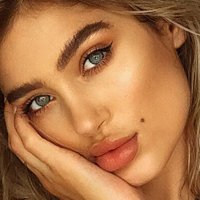 Belle Lucia Nagie