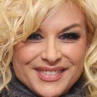 Bobbie Brown Nagie