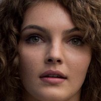 Camren Bicondova Nagie