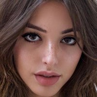 Celine Farach Nagie