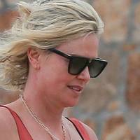 Charlize Theron Nagie