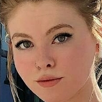 Chloe Mettenbrink Nagie