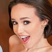 Christinasage1996 / addison.xo Nagie