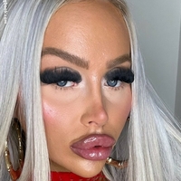 Dolly Bitch Nagie