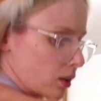 Emma Sky Nagie