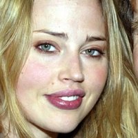 Estella Warren Nagie
