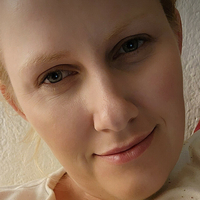 Flora Freyr Nagie