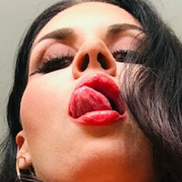 Foxy Sasha Nagie