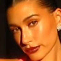 Hailey Baldwin Bieber Nagie