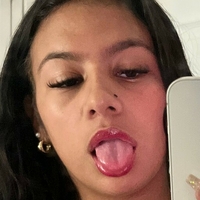 hollyhennesssey Nagie