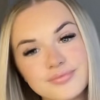 Hollyxfoster Nagie