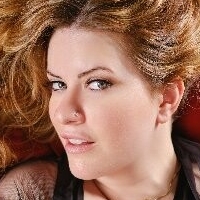 Jacquelyn Velvets Nagie