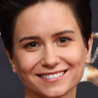Katherine Waterston Nagie