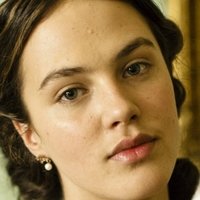 Lady Sybil Nagie