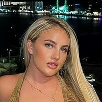 LAURA GOLD Nagie