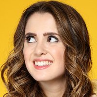 Laura Marano Nagie