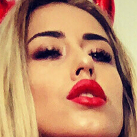 laurabae_ Nagie