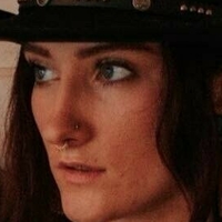 leah-honey Nagie
