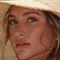 Liberty Netuschil Nagie