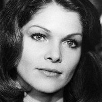 Lois Chiles Nagie