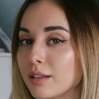 lola-aus Nagie