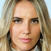Maria Volk Nagie