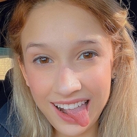 mary_nikky Nagie