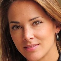 Melissa Theuriau Nagie