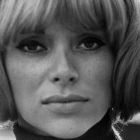 Mireille Darc Nagie