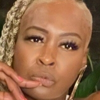 Monna White Nagie