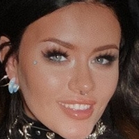 Niamh Velvet Nagie