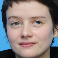 Pauline Etienne Nagie