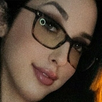 Raeraye Nagie
