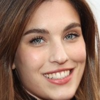Rainey Qualley Nagie