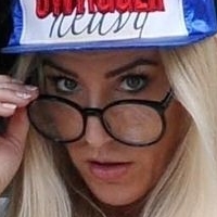 Sarah Giggle Nagie