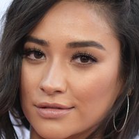 Shay Mitchell Nagie