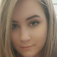 stellz Nagie
