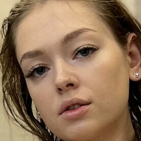 Teen Mia Nagie