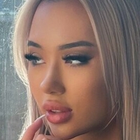 Victoria Mezei Nagie