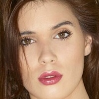 Victoria Pearl Nagie