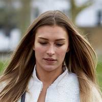 Zara McDermott Nagie